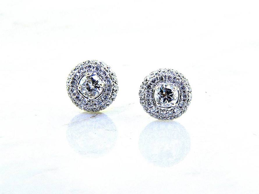 Las 18k Round Pave Diamond Stud Earrings Ll Pavorsky Las 18k Round Pave Diamond Stud Earrings