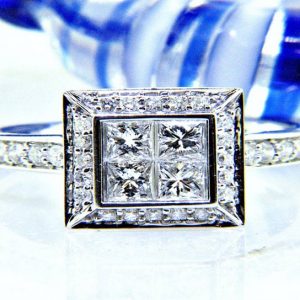 Ladies 18K Radiance Collection Diamond Ring