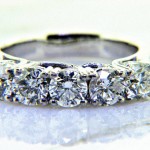 Ladies 18K Classic Diamond Anniversary