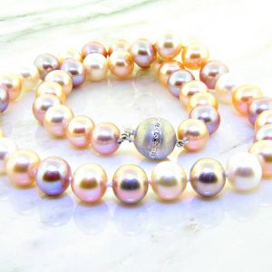 Mutli-Color Pastel Pearl Necklace