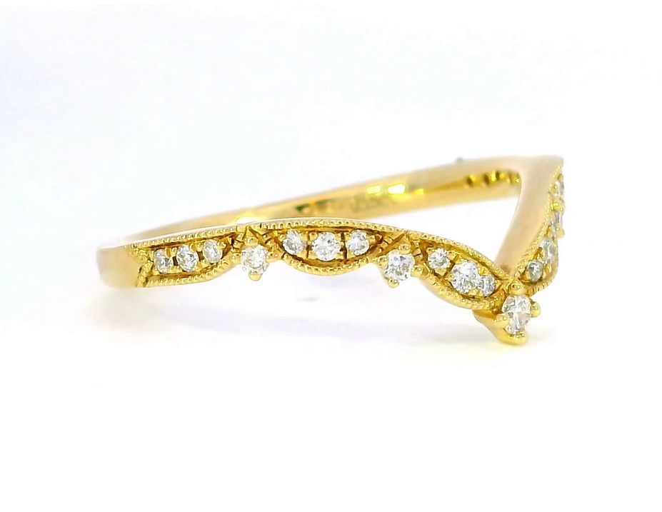 TIARA DIAMOND BAND SIDE
